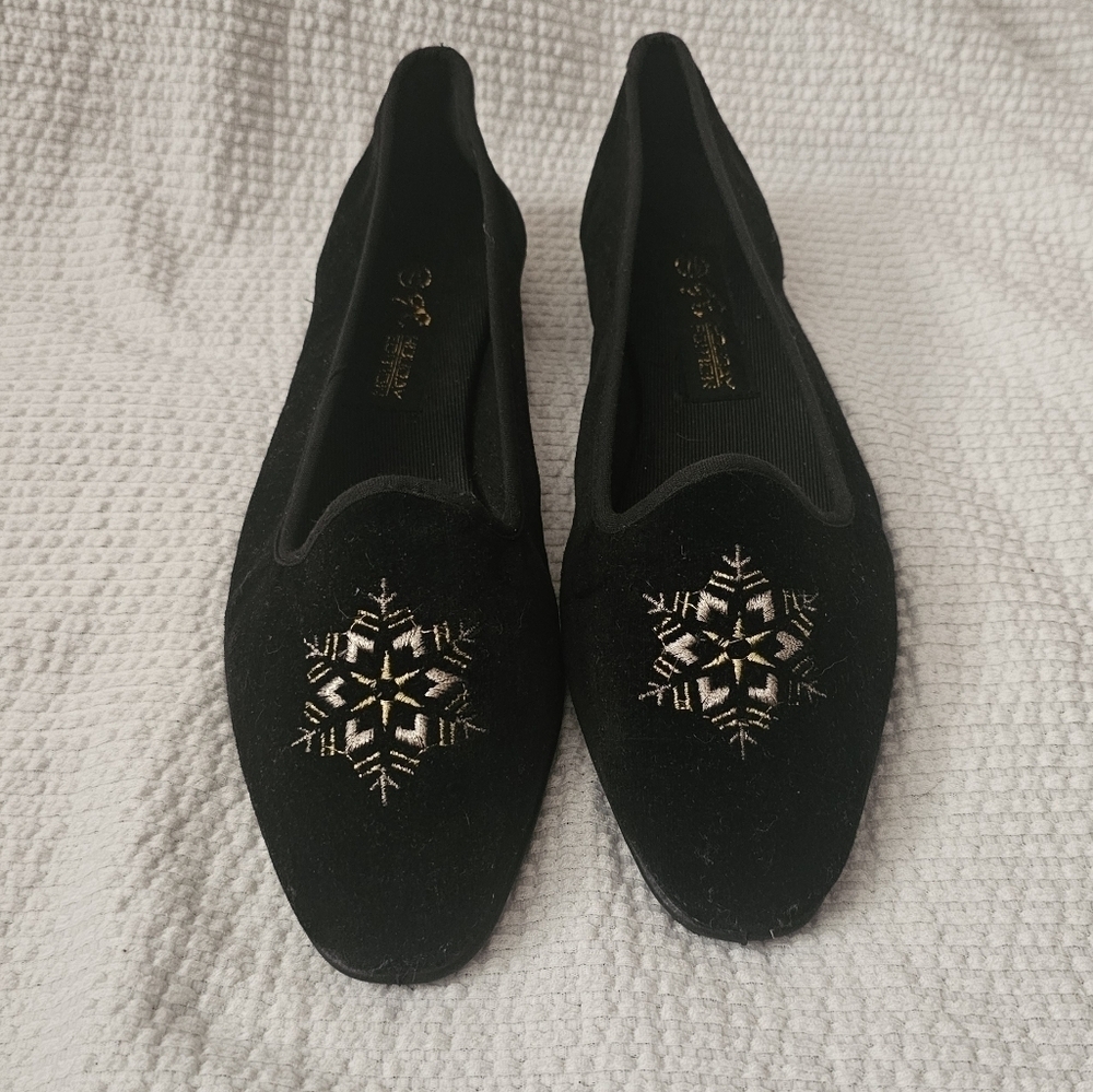 Vintage 1990s Snowflake Ballet Flats Black Velvet Slip On Christmas Shoes 7.5